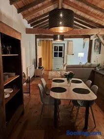 Maisonnette vue sur forêt - Image 1