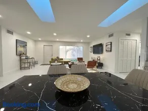 The Sun House - 3 Bed, 2 Bath, Private Pool, Fire Pit, Huge Backyard - Image 5