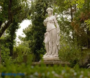 Pavillon de Diane, Le Malesherbois - Image 1