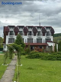 Pensiunea Casa Padurii Slanic Prahova - Image 1