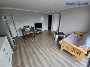 New self-contained one bedroom within a house - Image 2