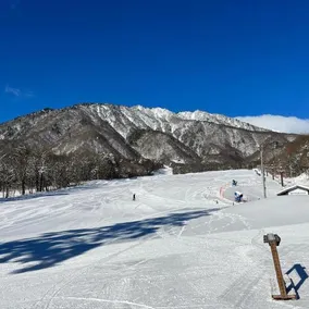 白馬まで50分 天然温泉付き プライベート空間 北アルプスの麓安曇野 貸切一棟貸 70型スクリーン完備 フモトノイエ - Image 2