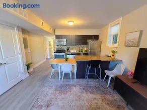 Sandy Hill Downtown Guesthouse - Image 4