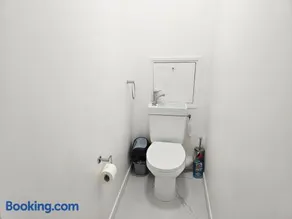 Large air-conditioned apartment for 7 people, Free parking - Image 2