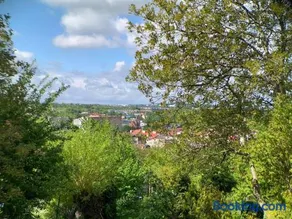 Duży dwuosobowy pokój blisko centrum z balkonem - Image 4