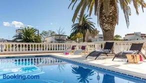 Apart-rent Villa Cap Ras 0037 con piscina y amarre - Image 2