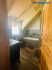Appartamento totalmente attrezzato con terrazza e sauna | Vista sulla montagna | Accetta animali domestici - Image 4