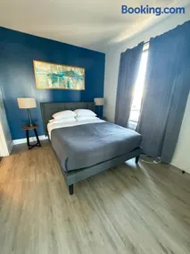 Luxury Apartments - Newark Int Airport - Evonify Stays - Image 1