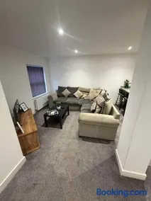 2 Bedroom Serviced Apartment In Loftus - 4 - Image 2