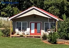 Black Water Junction Cabins - Image 2