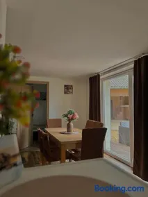 Gém Home Vendégház - Image 2