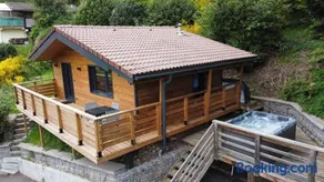 Chalet du Faubourg & Jacuzzi, proximité Gerardmer & La Bresse - Image 1