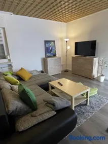 Acogedor apartamento vacacional apta para familias con terraza, jardín y barbacoa | Vistas al jardín | Admite perro - Image 1