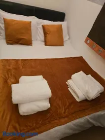 Room away from home - Image 3