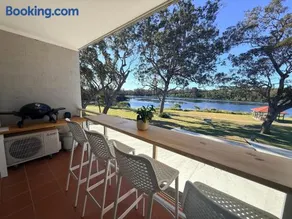 Sussex View - Waterfront Couples Retreat in Sussex Inlet - Image 1