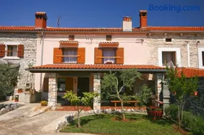 House Orihi - Image 1