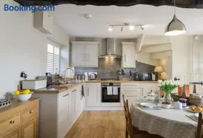 Spring Cottage - Image 4