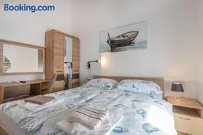 Villa Biba, a seaside hideaway with a pool - Image 2
