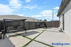 Oasis Paradise at Cape Coral - Image 4