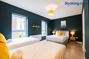 The Large Group House in Dublin, Sleeps 16 - Image 2