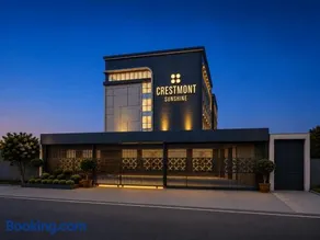 Crestmont Sunshine Hotel - Image 1