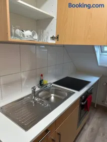 One room apartment in a quiet Location air conditioning - Image 1
