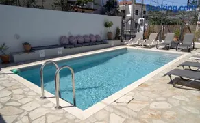 Nicola's Apartments - Image 5