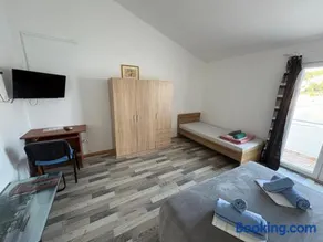 Apartments Peronja Jelsa Seafront - Image 3