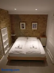 S74 - Image 2
