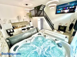 loft des désirs hammam, jacuzzi - Image 1