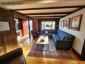 The Orca Suite- Bearskin Neck Rockport- Steps to all - Image 3