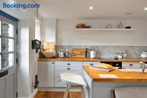 Finest Retreats - Horseshoe Cottage - Image 2