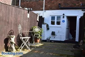 Mim's Cottage - Image 2