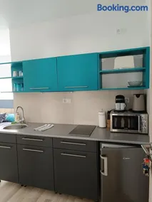 Újhely Apartmanház - Image 4