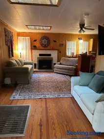 Secluded Orchard Cabin Mountain Views, Wineries, & Peaceful Escape - Image 2