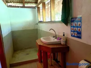 Lonnoc ocean view beach bungalows - Image 2