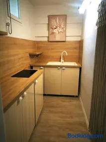 Beautiful studio - Image 2