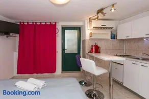 Modern and practical studio in the heart of Split - Image 2