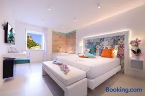 Amalfi Suite Boutique Hotel - Image 1