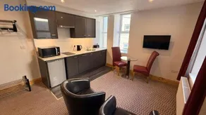 Crystal House - Image 5