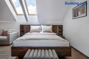 Apart House - Image 4