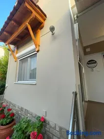 Backyard houses - Image 4