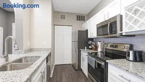 Landing Modern Apartment with Amazing Amenities (ID1007X548) - Image 4