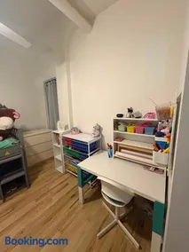 2BR Williamsburg Urban Retreat - Image 2