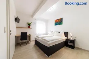 Zeltweg-Rooms - Image 2