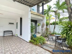 Cozy Serene Home Quiet Garden for a Peaceful Stay - Image 3