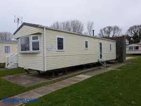 Highfield Grange Holiday Park Clacton - Image 2