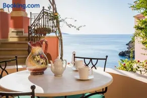 Roi Boutique Suites - Image 3