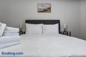 Spacious 2BR Comfort Retreat at Vineyard in Mesa - Image 4