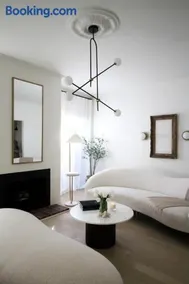 MrNomad Boutique Hotel Parisian Townhouse - Image 3
